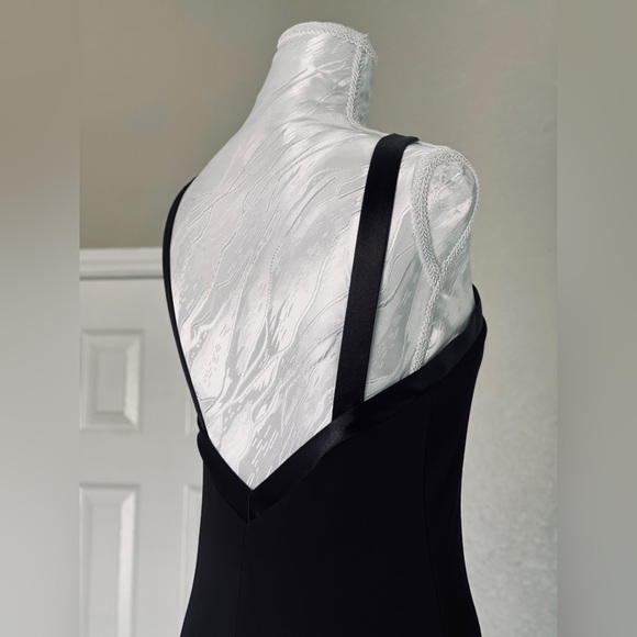 Jones New York Black Cross-Strap Midi Dress Low Back Formal Cocktail Date Night - Picture 11 of 11